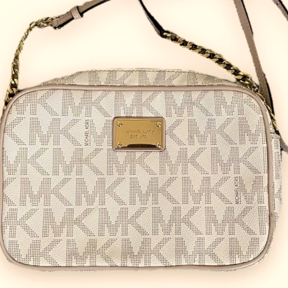 Michael Kors Crossbody Logo Purse.